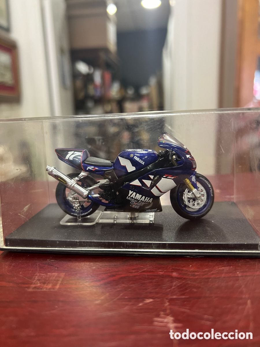 Motos a escala: Moto a escala Yamaha R7 - Foto 2