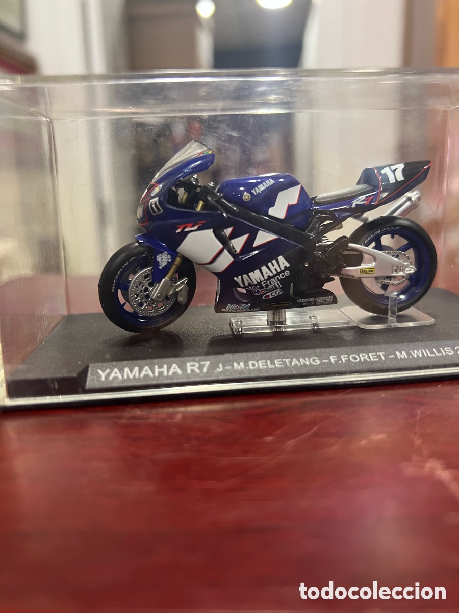 Motos a escala: Moto a escala Yamaha R7 - Foto 3