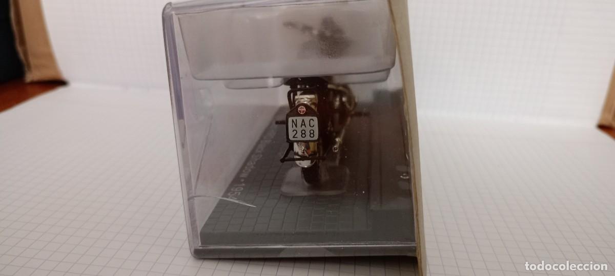 Motos a escala: VICENT HRD BLAK SHADOW 1954 ESCALA 1/24 - Foto 3