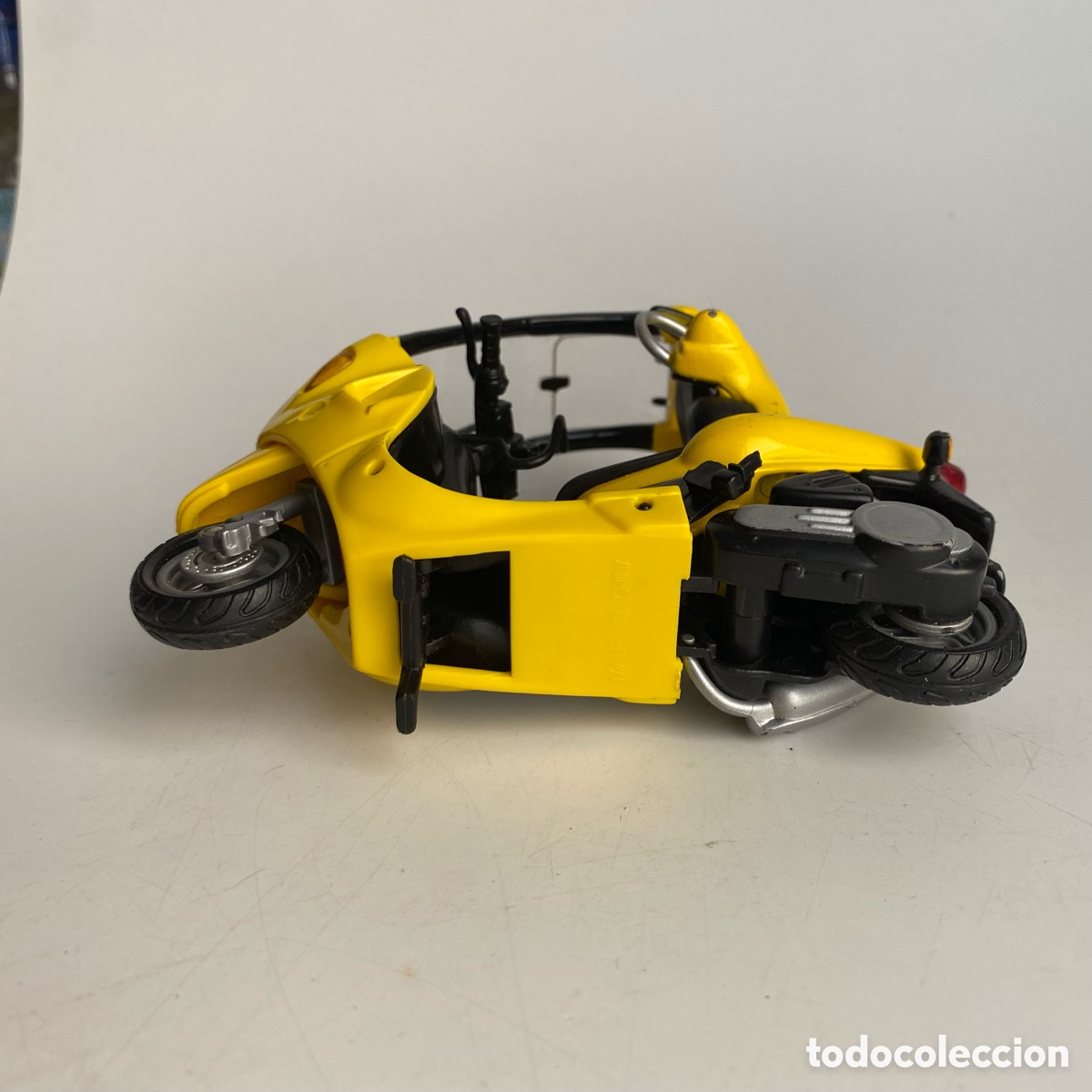 Motos a escala: Moto C1 BMW amarilla - Foto 8