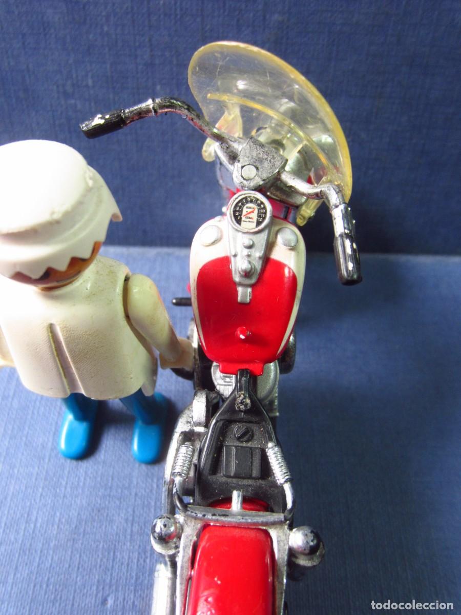 Motos a escala: Harley-Davidson FLHT Electra Glide Standard 1998 (Maisto) - Foto 12