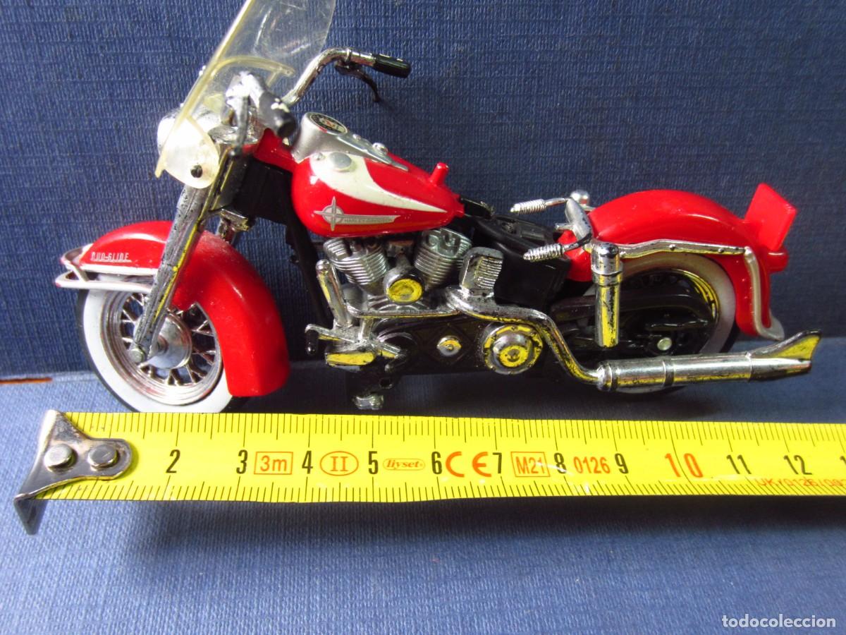 Motos a escala: Harley-Davidson FLHT Electra Glide Standard 1998 (Maisto) - Foto 15