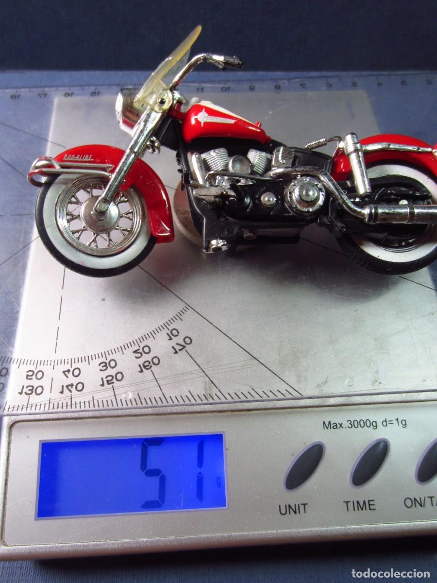 Motos a escala: Harley-Davidson FLHT Electra Glide Standard 1998 (Maisto) - Foto 16
