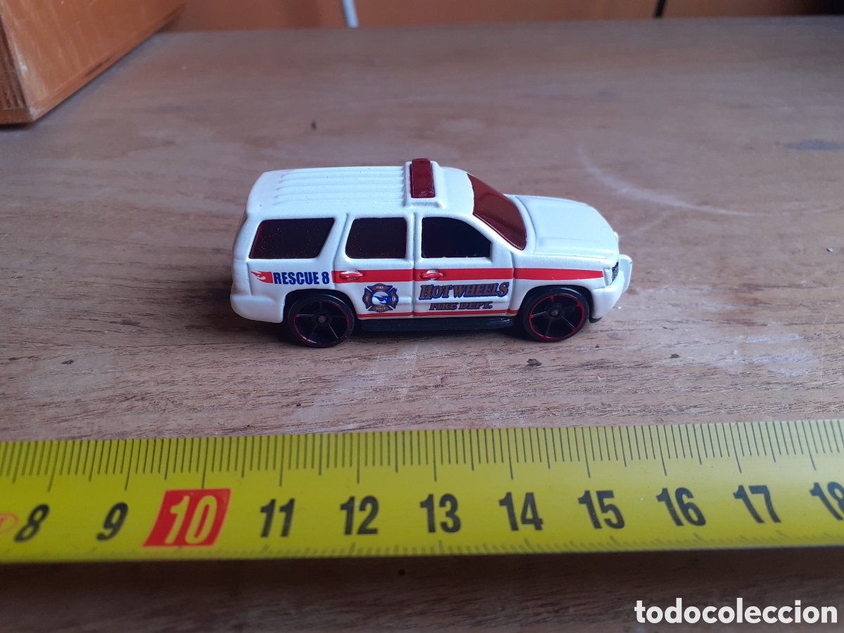 Motos a escala: Hot wheels chevy tahoe vehicle - Foto 2