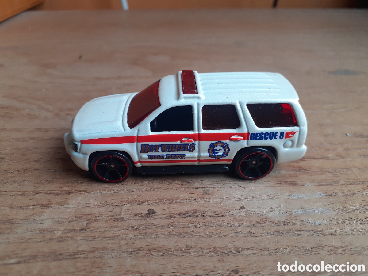 Motos a escala: Hot wheels chevy tahoe vehicle - Foto 4