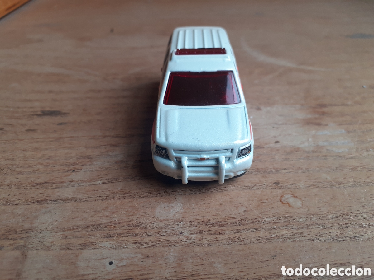Motos a escala: Hot wheels chevy tahoe vehicle - Foto 5