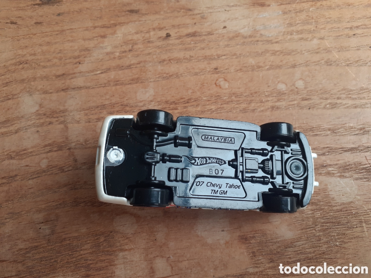 Motos a escala: Hot wheels chevy tahoe vehicle - Foto 7