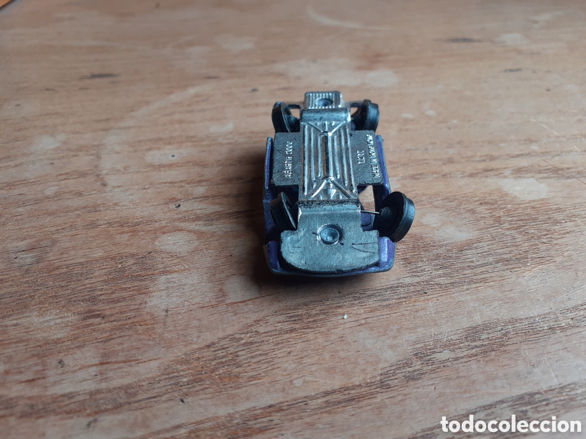 Motos a escala: Abarth 2000 purple vehicle - Foto 8