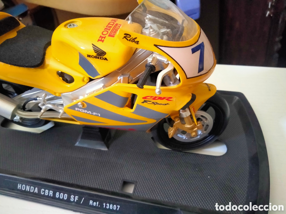 Motos a escala: Guiloy ref.13607 Honda CBR 600 SF - Foto 3