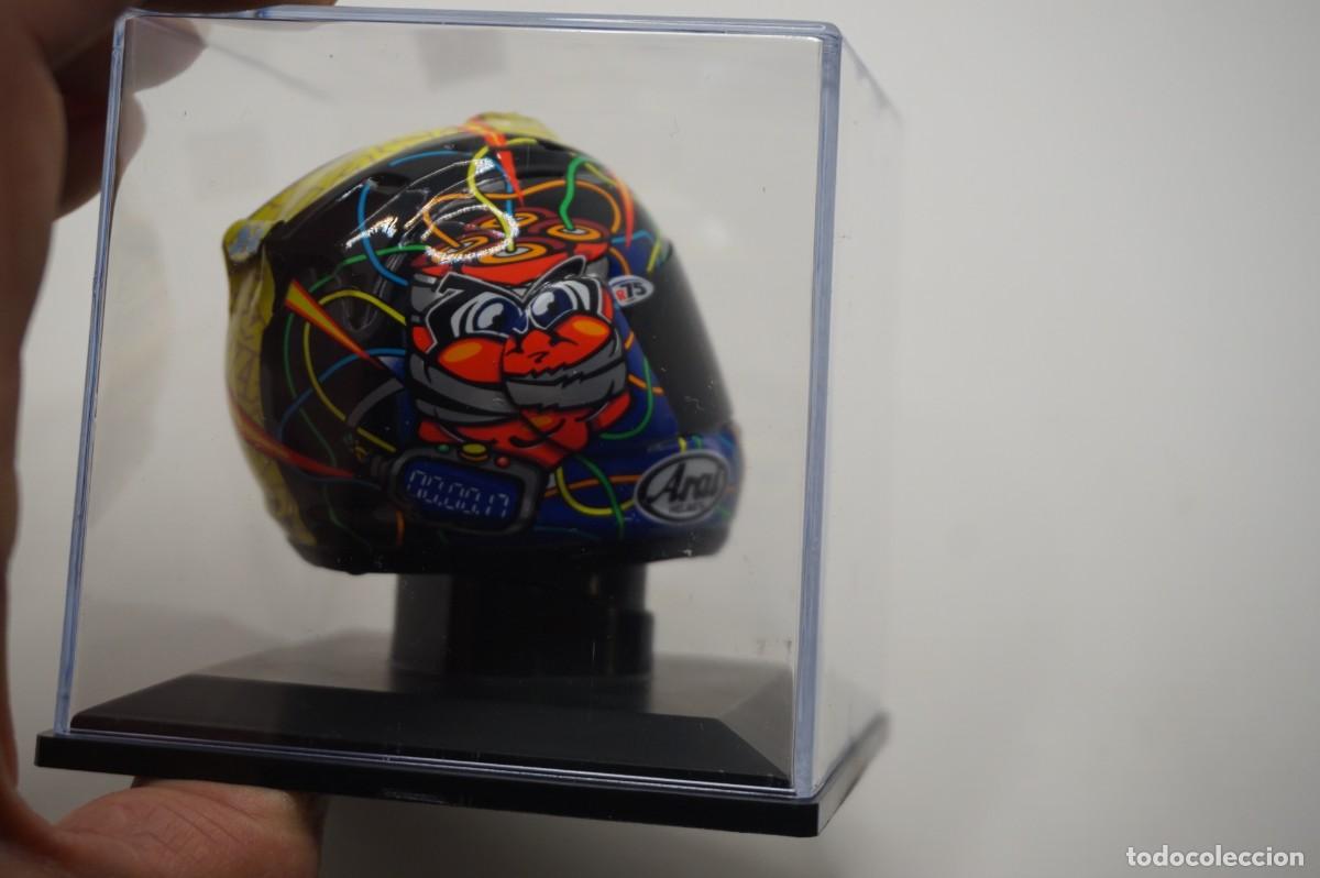 Motos a escala: B4/ CASCO MOTO 1:5 ALTAYA - KAREL ABRAHAM - 2015 - Foto 4