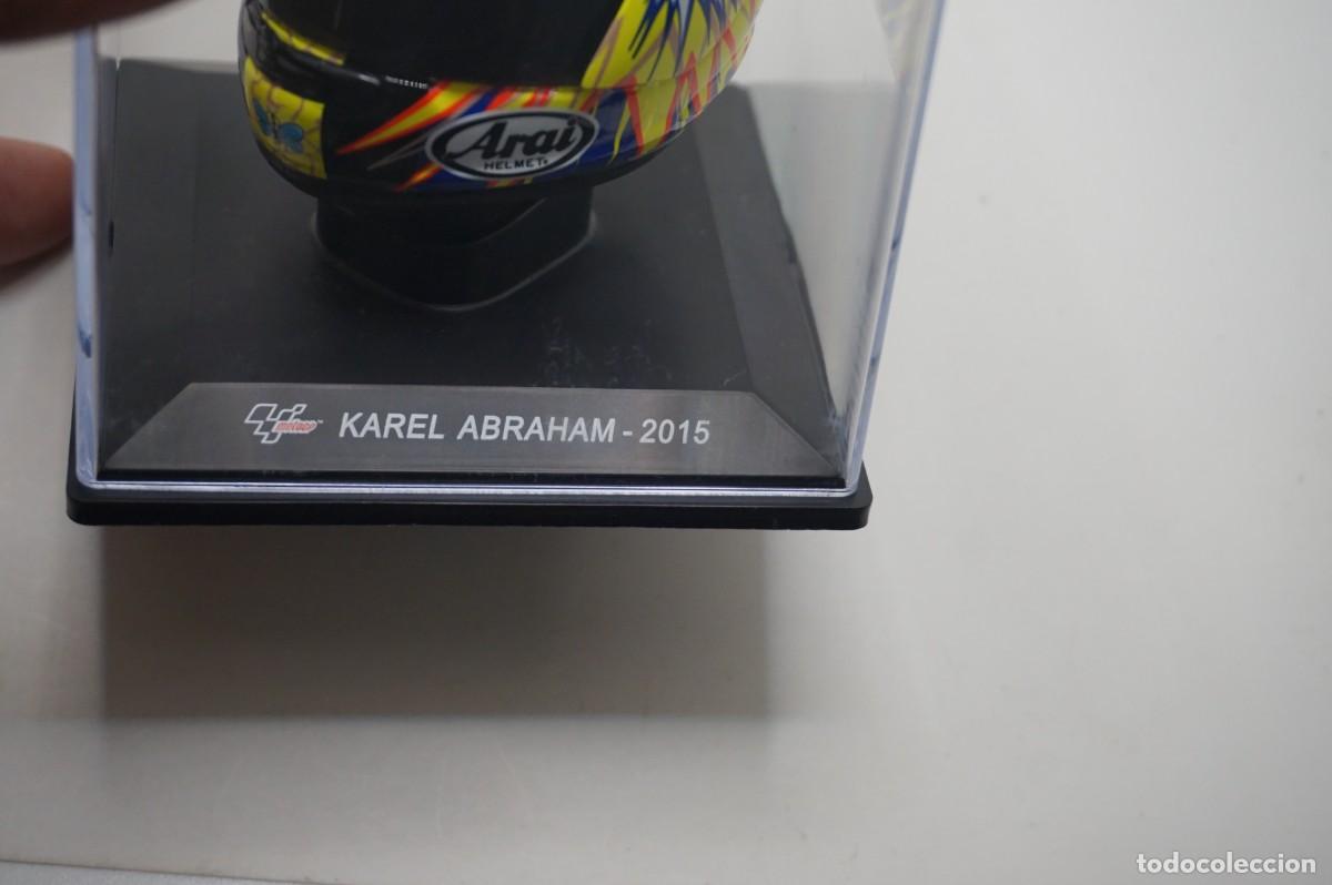Motos a escala: B4/ CASCO MOTO 1:5 ALTAYA - KAREL ABRAHAM - 2015 - Foto 7
