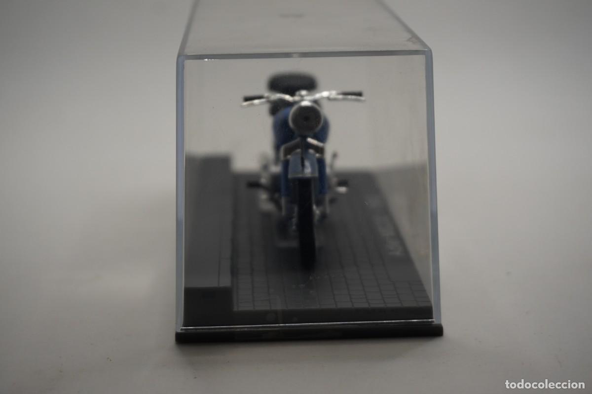 Motos a escala: B2/ MOTO 1:24 - ADLER MB200 - 1952 - Foto 2