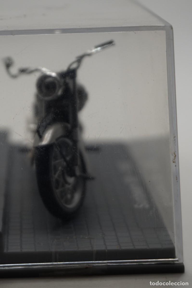 Motos a escala: B2/ MOTO 1:24 - SUNBEAM S8 - 1952 - Foto 4