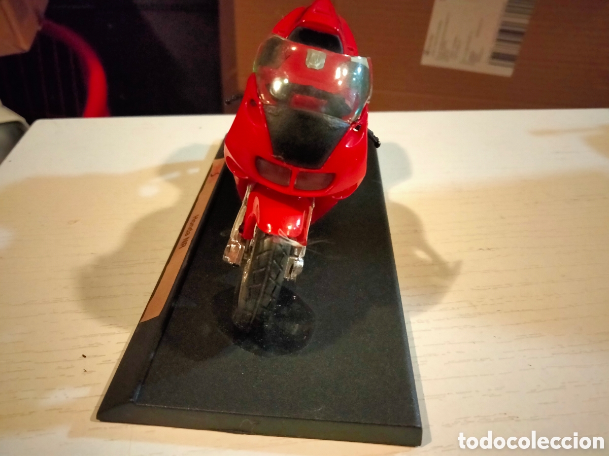 Motos a escala: Maisto 1/18 Honda NR - Foto 3