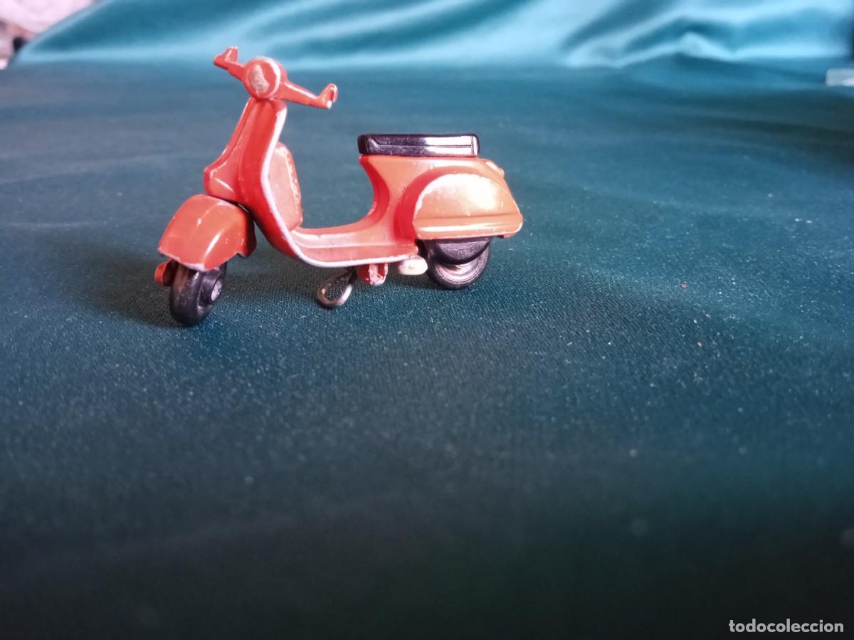 Motos a escala: Vespa de Metal a Escala. - Foto 3