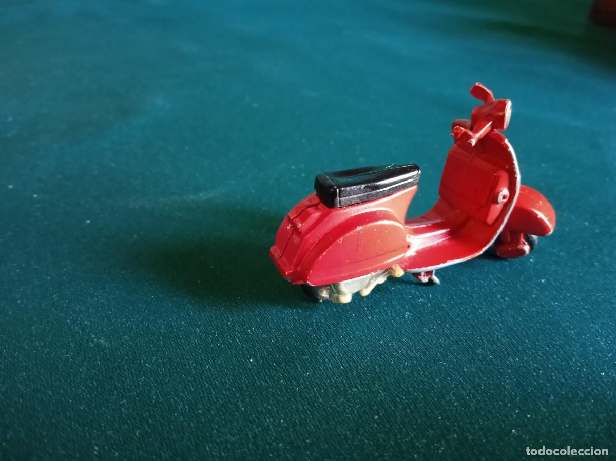 Motos a escala: Vespa de Metal a Escala. - Foto 4