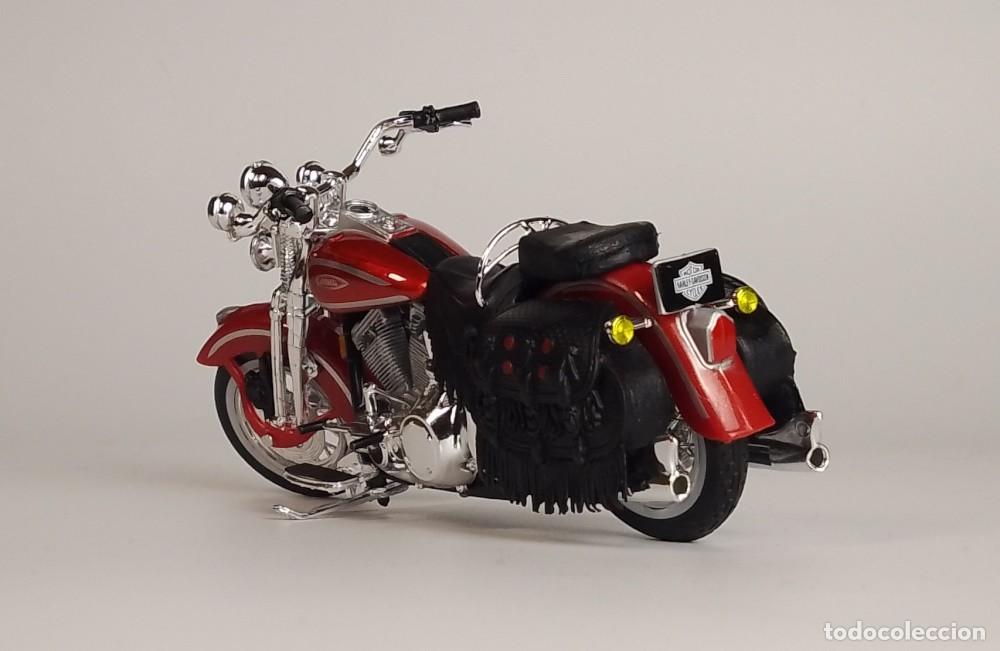 Motos a escala: Harley Davidson FLSTS Heritage Springer 1999 - Foto 4