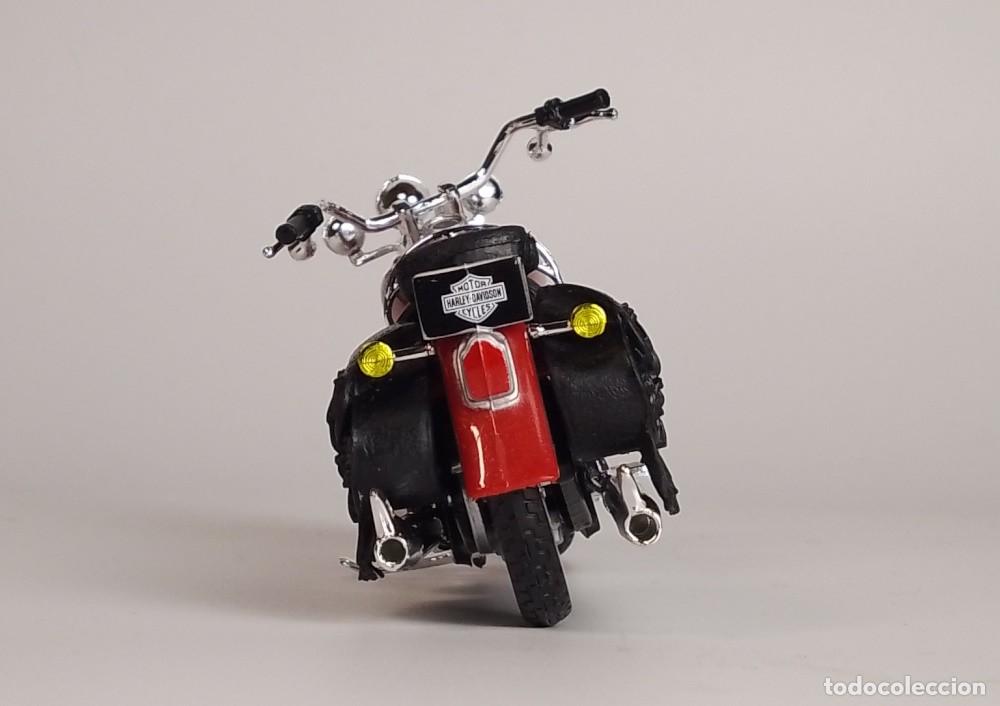 Motos a escala: Harley Davidson FLSTS Heritage Springer 1999 - Foto 5