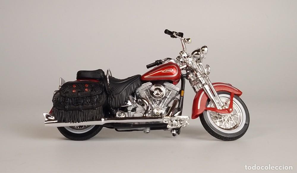 Motos a escala: Harley Davidson FLSTS Heritage Springer 1999 - Foto 7