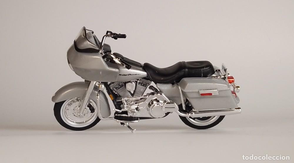 Motos a escala: Harley Davidson FLTR Road Glide 2002 - Foto 3