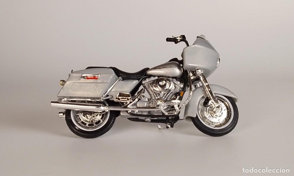 Motos a escala: Harley Davidson FLTR Road Glide 2002 - Foto 7