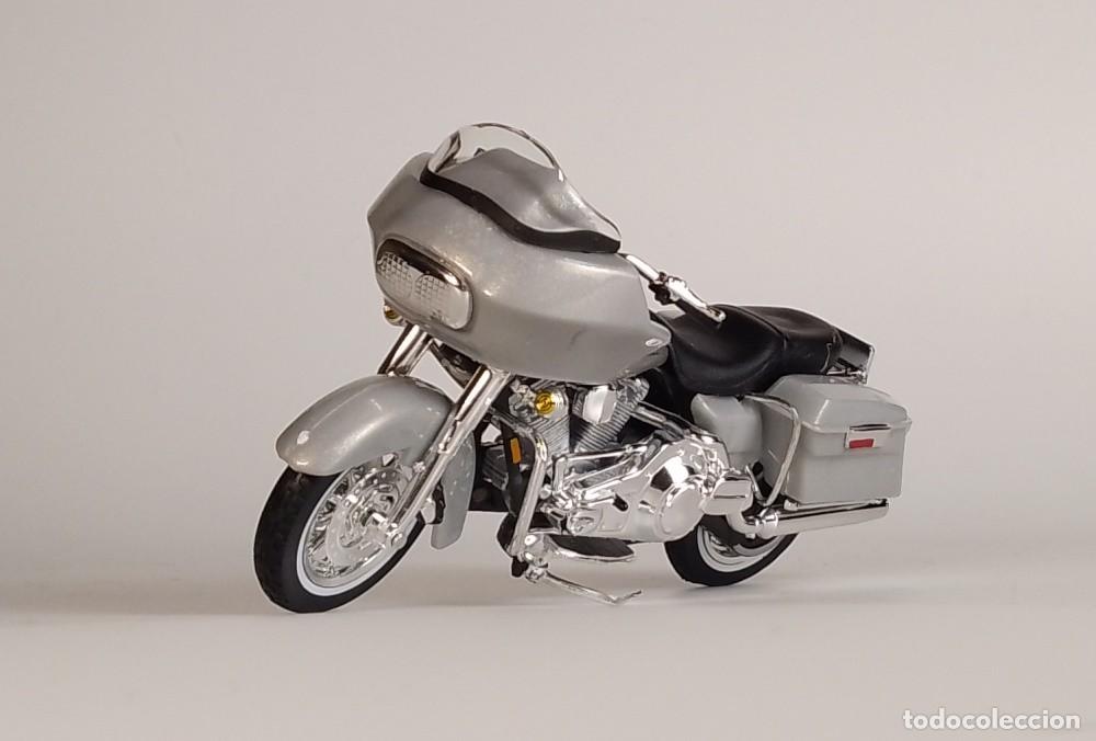 Motos in scale: Harley Davidson FLTR Road Glide 2002