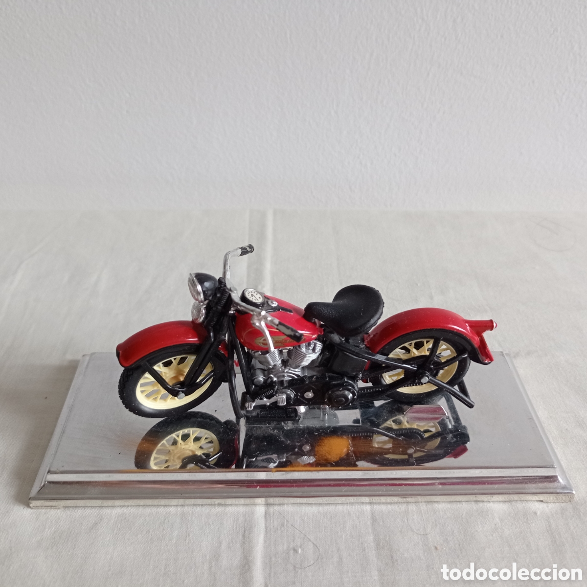 Motos a escala: HARLEY DAVIDSON 1936 EL KNUCKLEHEAD. MAISTO - Foto 2