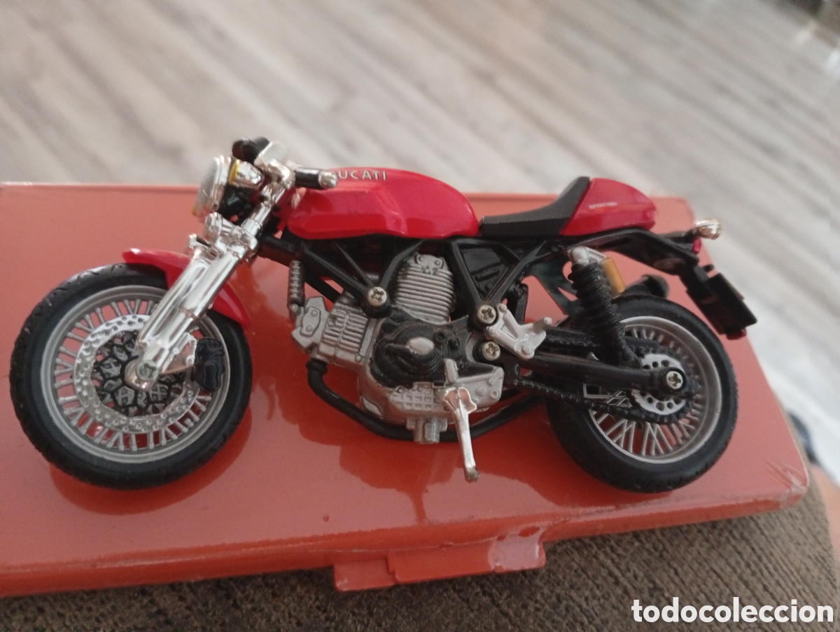 Motorradmodelle: Moto Ducati 1.18 buen estado