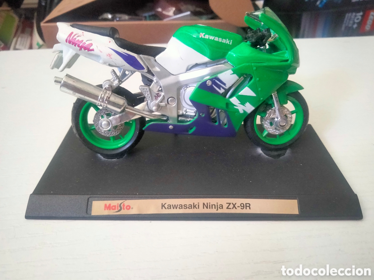 Motos in scale: Maisto 1/18 Kawasaki Ninja ZX-9R