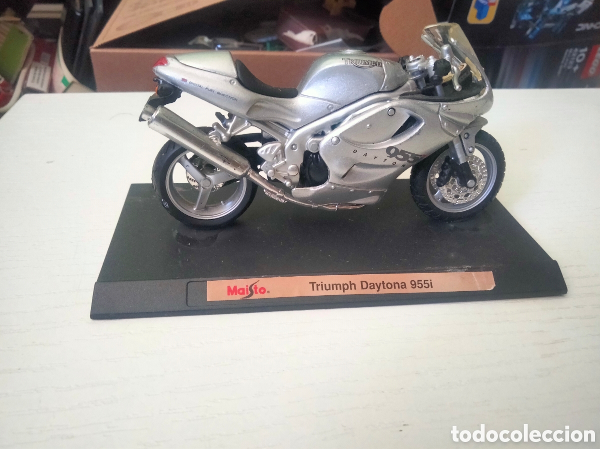 Motos a escala: Maisto 1/18 Triumph Daytona 995i