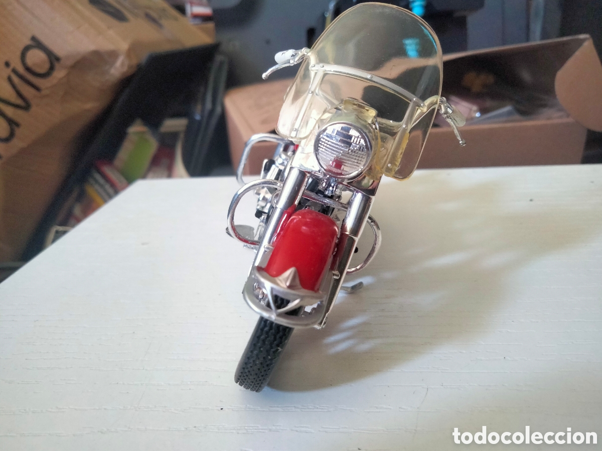 Motos a escala: Maisto 1/18 Harley Davidson Duo Glide - Foto 2