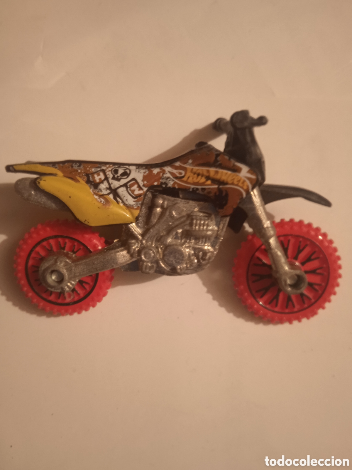 Motos a escala: MOTO METAL HOT WEELS
