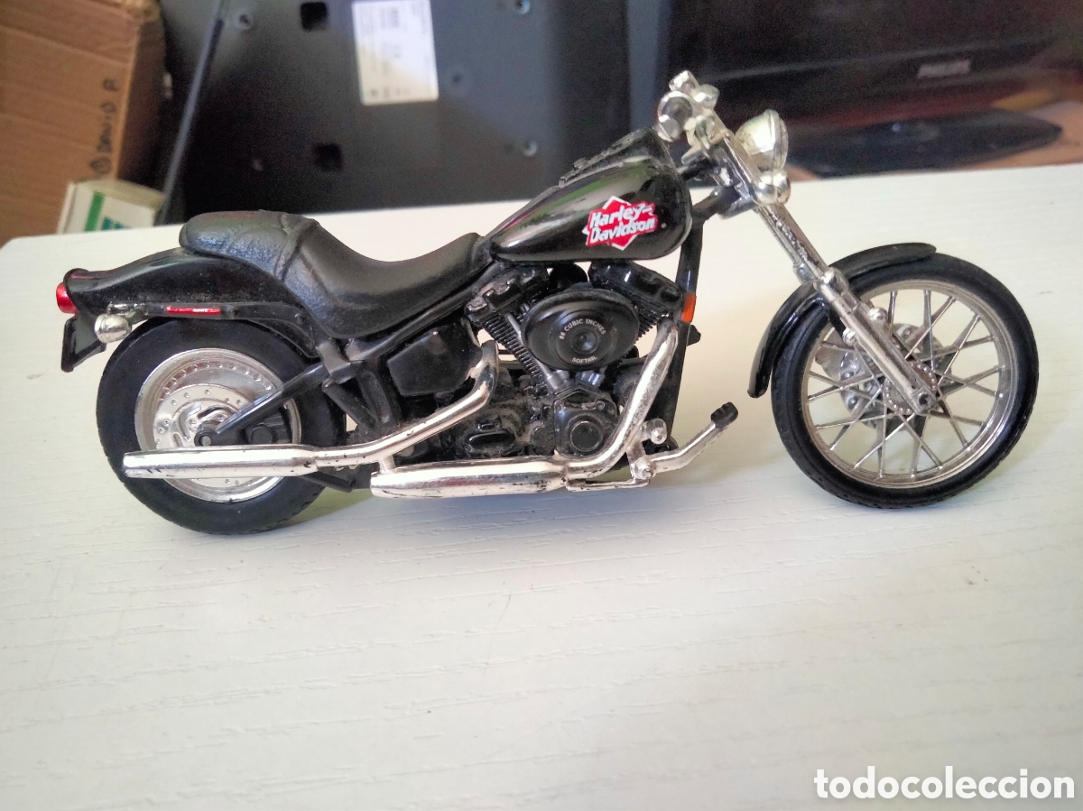 Motos a escala: Maisto 1/18 Harley Davidson FXSTB night train 2000 - Foto 2