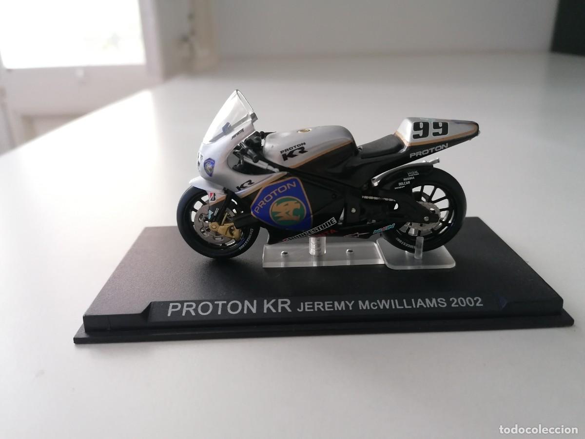Motorradmodelle: Altaya 1/24 Proton KR Jeremy McWilliams 2002 Buen Estado