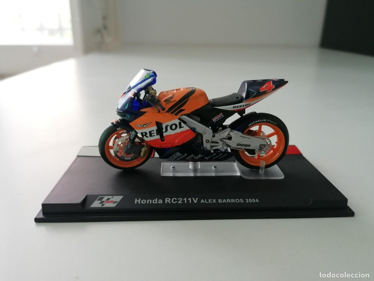 Motorradmodelle: Altaya 1/24 Honda RC211V Alex Barros 2004 Buen Estado