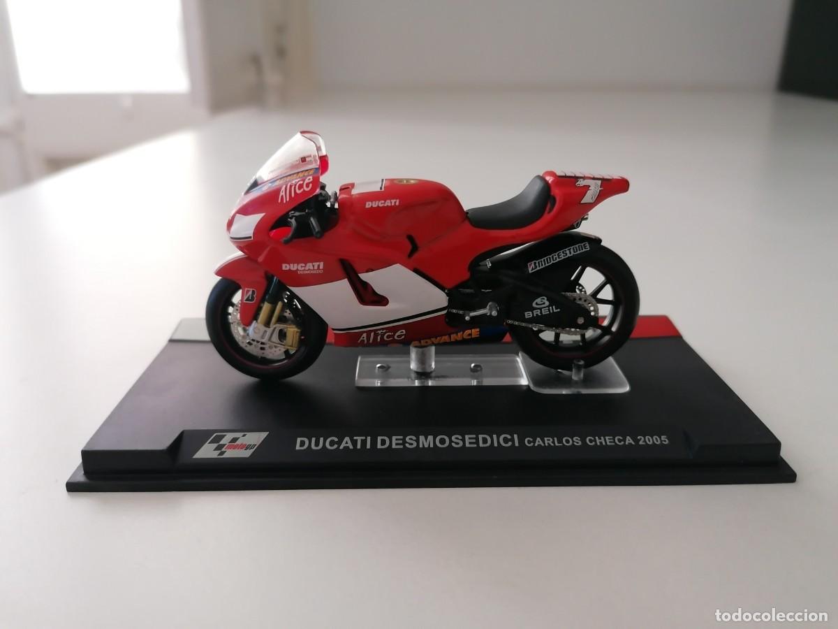 Motos a escala: Altaya 1/24 Ducati Desmosedici Carlos Checa 2005 Buen Estado