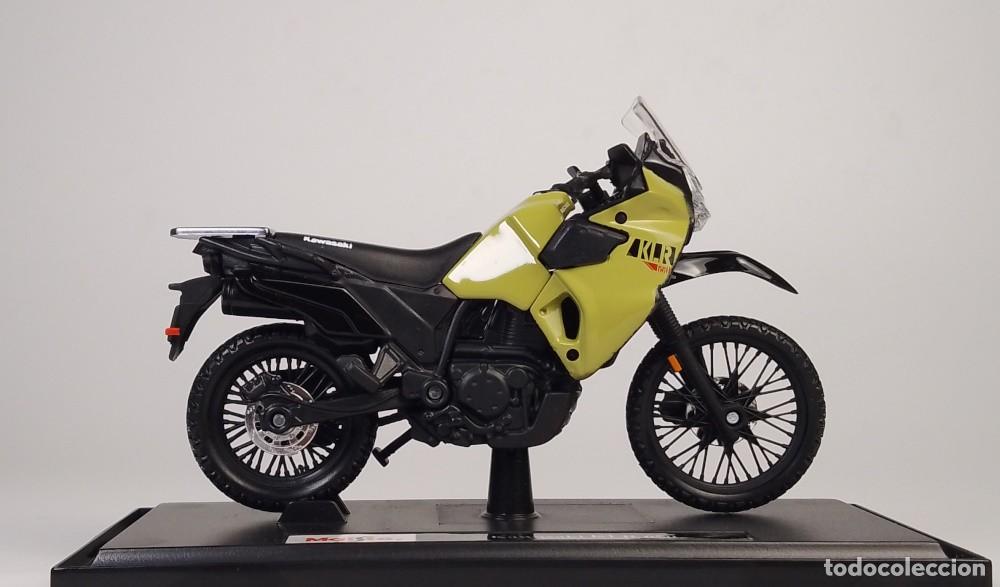 Motos a escala: KAWASAKI KLR 650 2021 - Foto 7