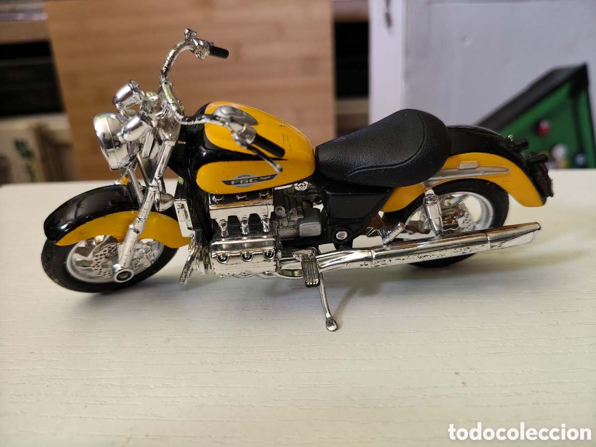 Motos a escala: Maisto 1/18 Honda F6C