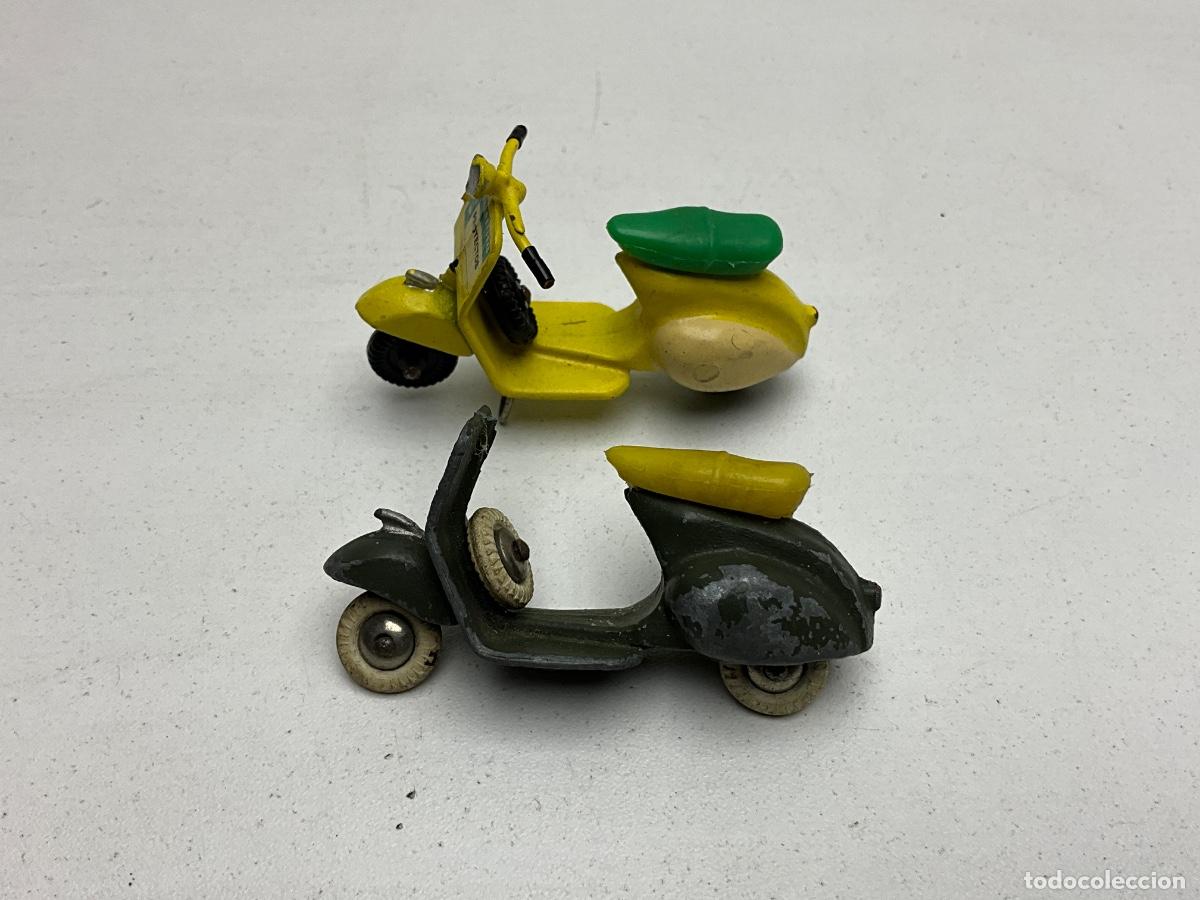 Motos a escala: LOTE DE DOS MOTOS VESPA EN METAL DE LA CASA DALIA - FABRICACION ESPA&Ntilde;OLA - MIRAR FOTOS