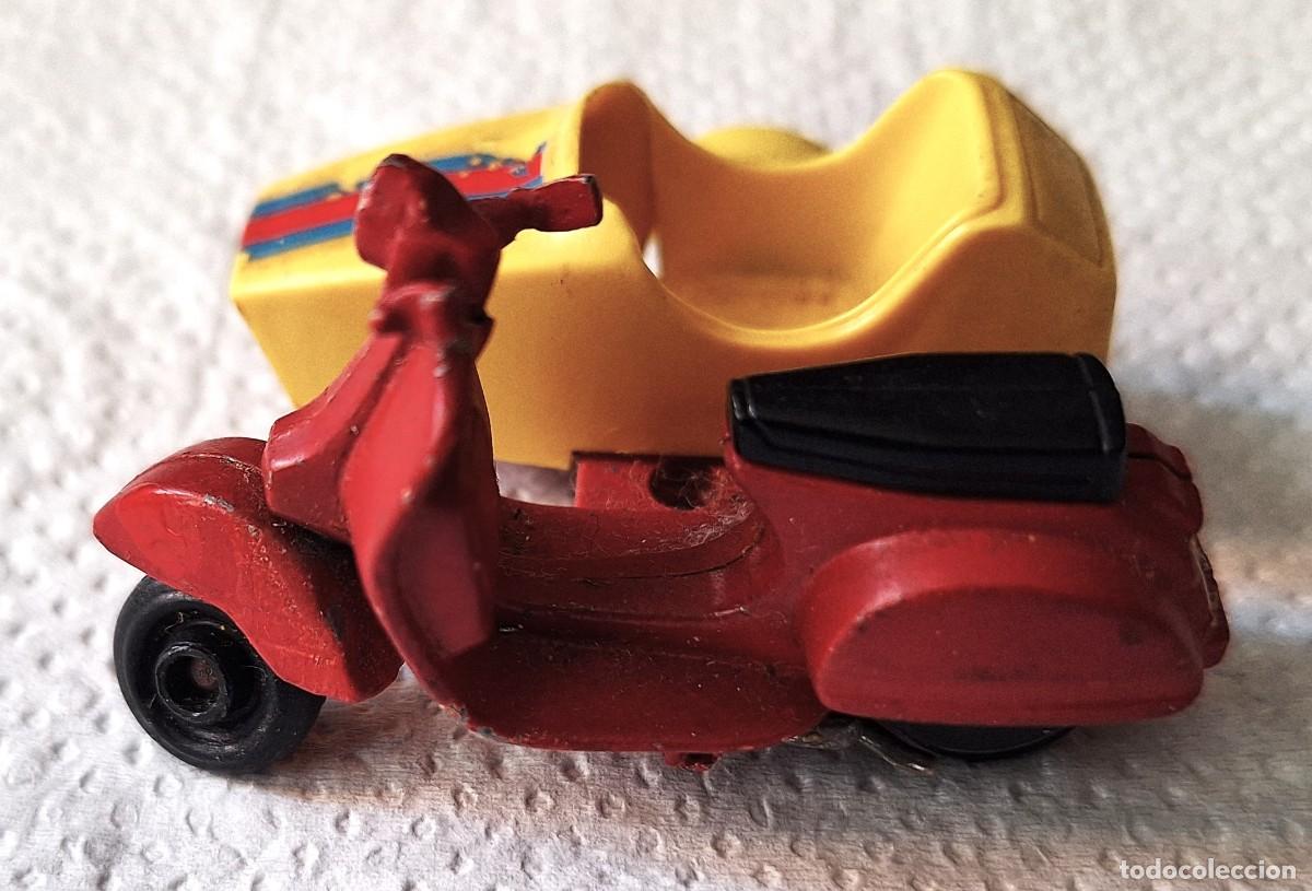 Motos a escala: MOTO ESCALA 1/70 - MOTO METALICA CON SIDECAR - VESPA - A&Ntilde;OS 80 - MARCA GUISVAL