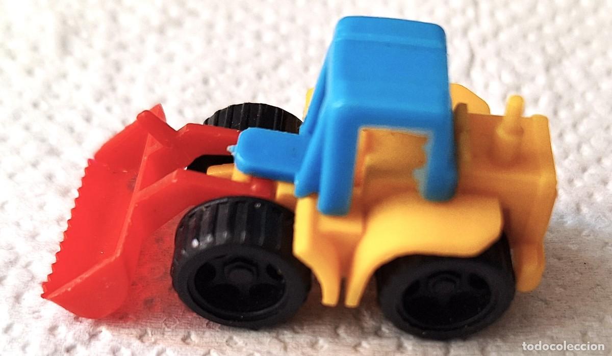 Motos a escala: COCHE ESCALA MINI - MINI PALA EXCAVADORA PLASTICO - A&Ntilde;OS 80 - BUEN ESTADO