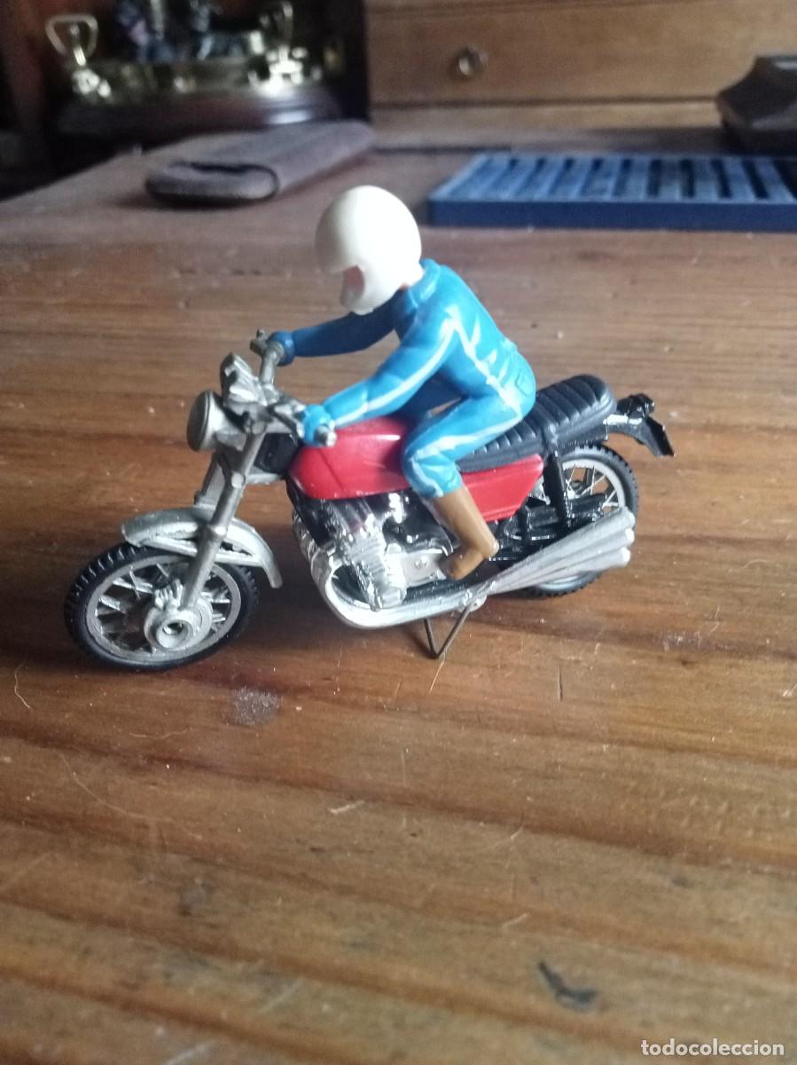 Motos a escala: PEQUE&Ntilde;A MOTO DE METAL A&Ntilde;OS 80