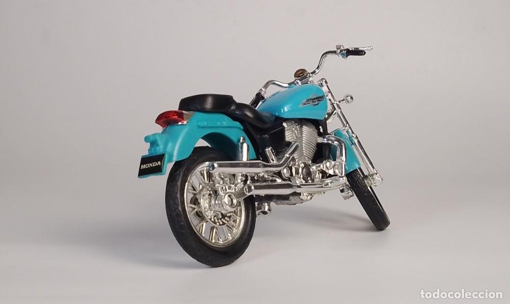 Motos a escala: Honda VT1100 C2 Shadow 1998 - Foto 6