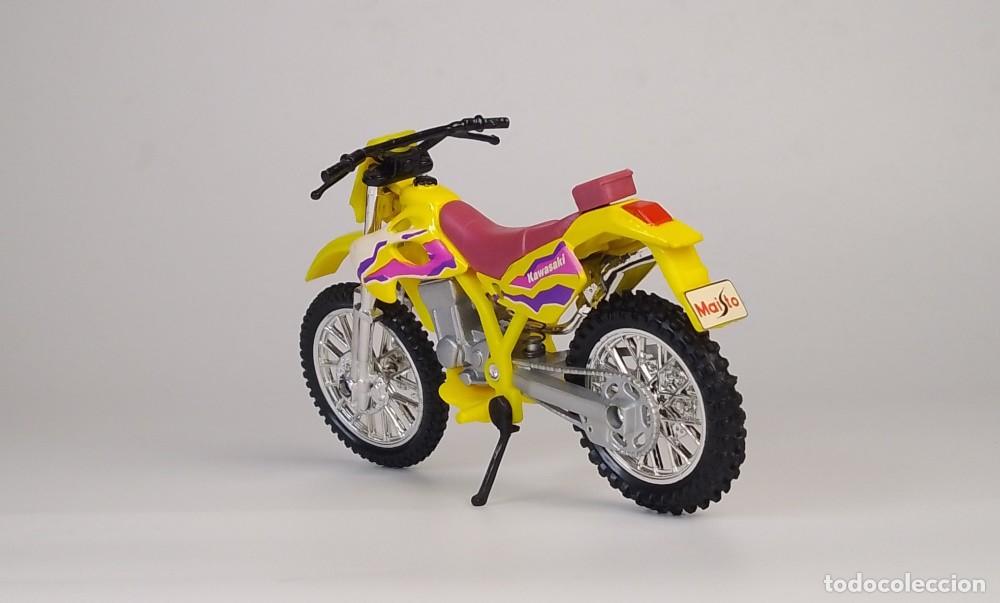 Motos a escala: Kawasaki KLX 250SR 1994 - Foto 4