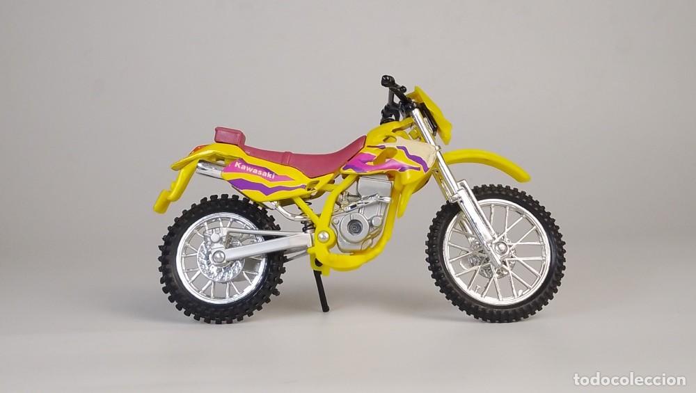 Motos a escala: Kawasaki KLX 250SR 1994 - Foto 7