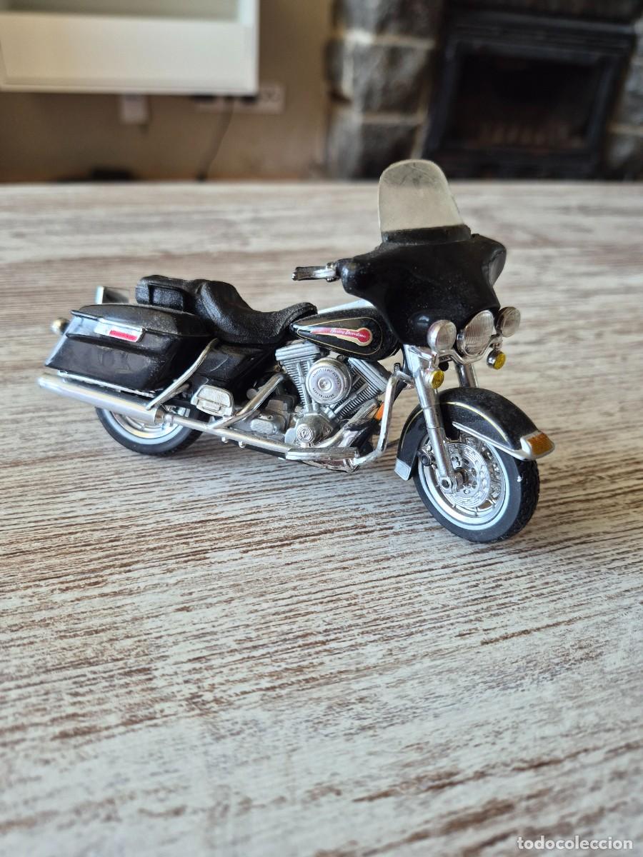 Motos &agrave; l'&eacute;chelle: Moto Harley Davidson | Maisto Escala 1:18