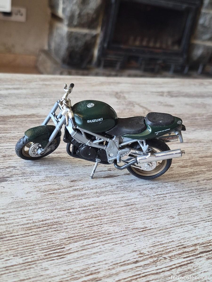 Motos in scale: Moto Suzuki | Maisto Escala 1:18