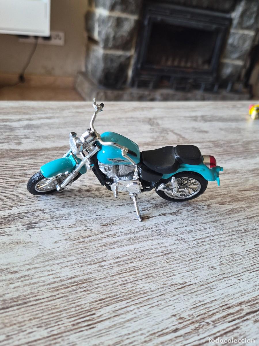 Motos in scale: Moto Honda Shadow | Maisto Escala 1:18