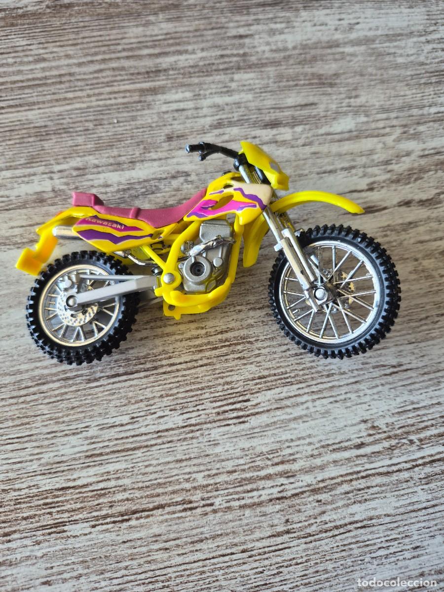 Motos in scale: Moto Kawasaki | Maisto Escala 1:18