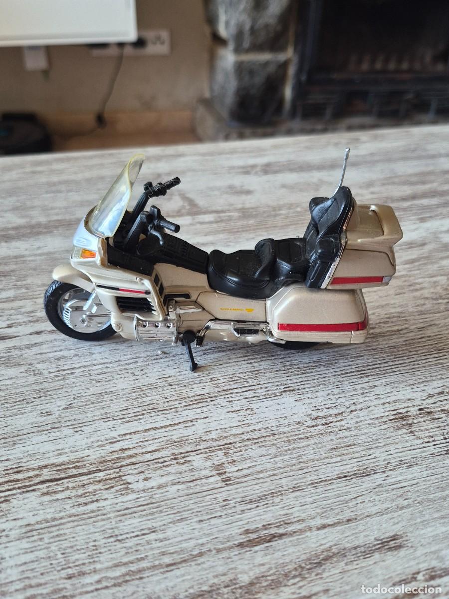 Motos in scale: Moto Honda Goldwing | Maisto Escala 1:18